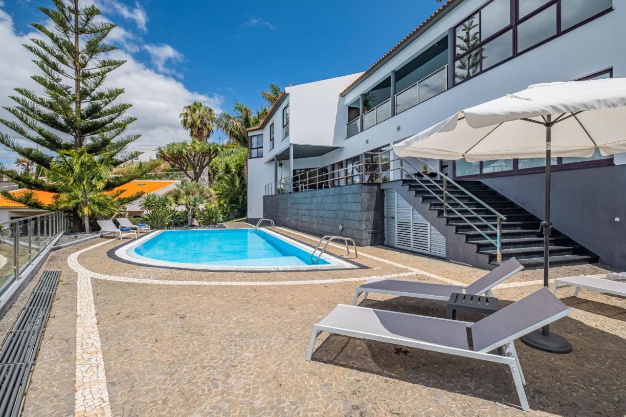 Ample Villa With Pool And Gorgeous Ocean View Funchal  Bagian luar foto