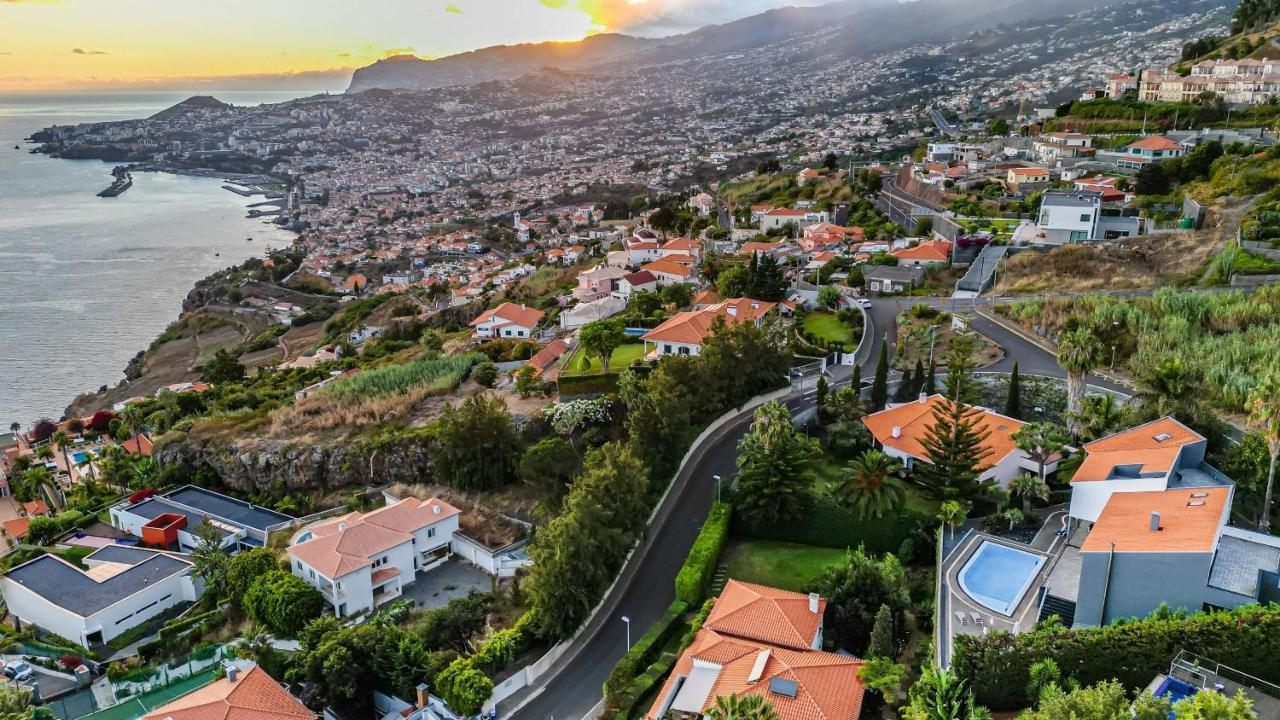 Ample Villa With Pool And Gorgeous Ocean View Funchal  Bagian luar foto