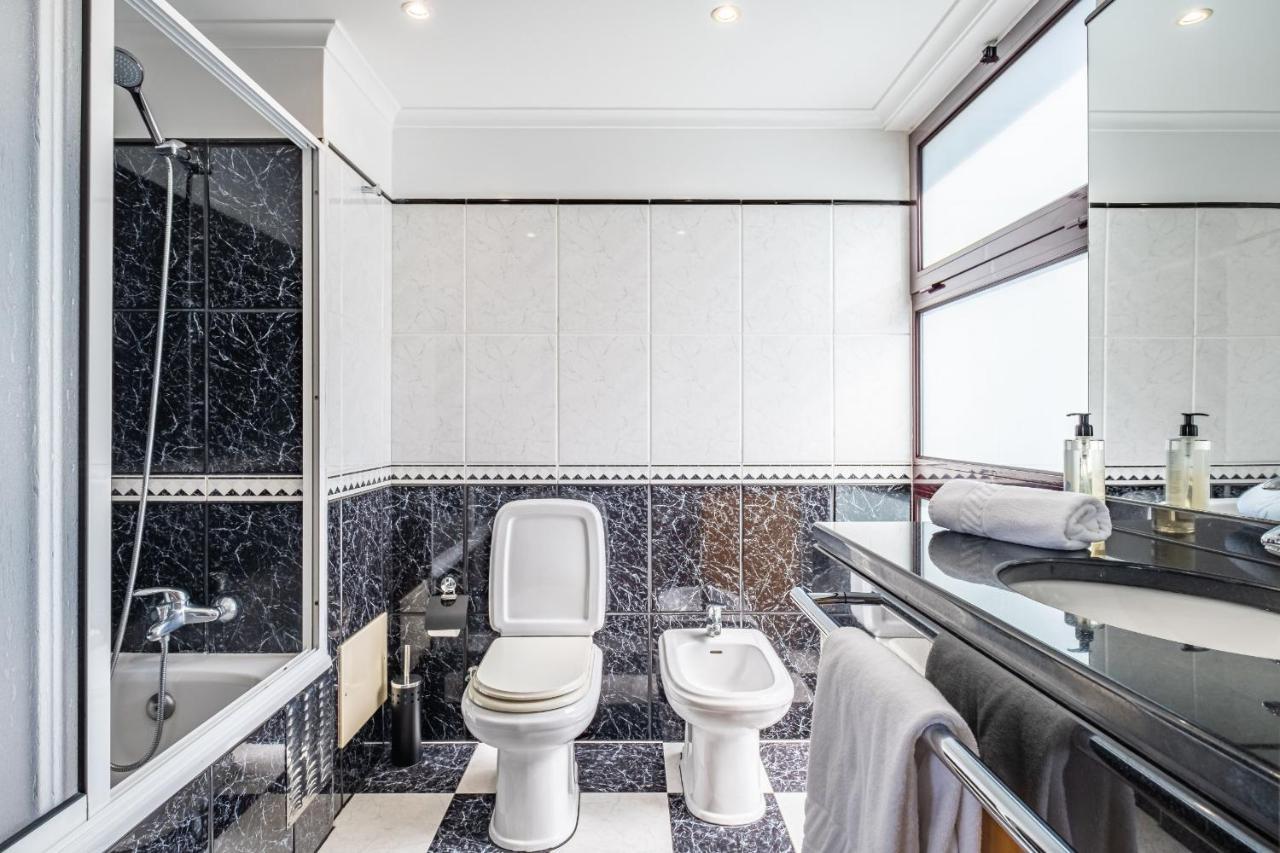 Ample Villa With Pool And Gorgeous Ocean View Funchal  Bagian luar foto
