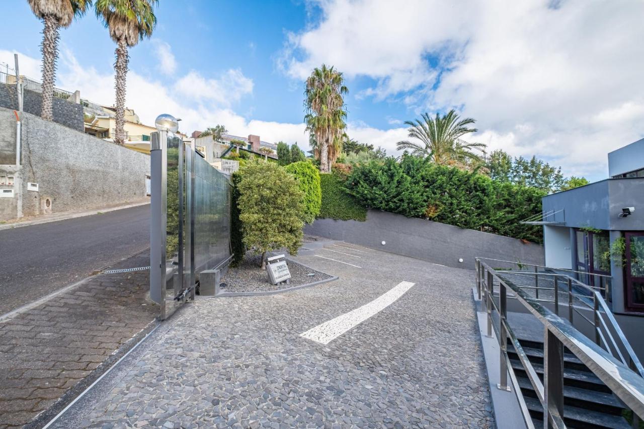 Ample Villa With Pool And Gorgeous Ocean View Funchal  Bagian luar foto