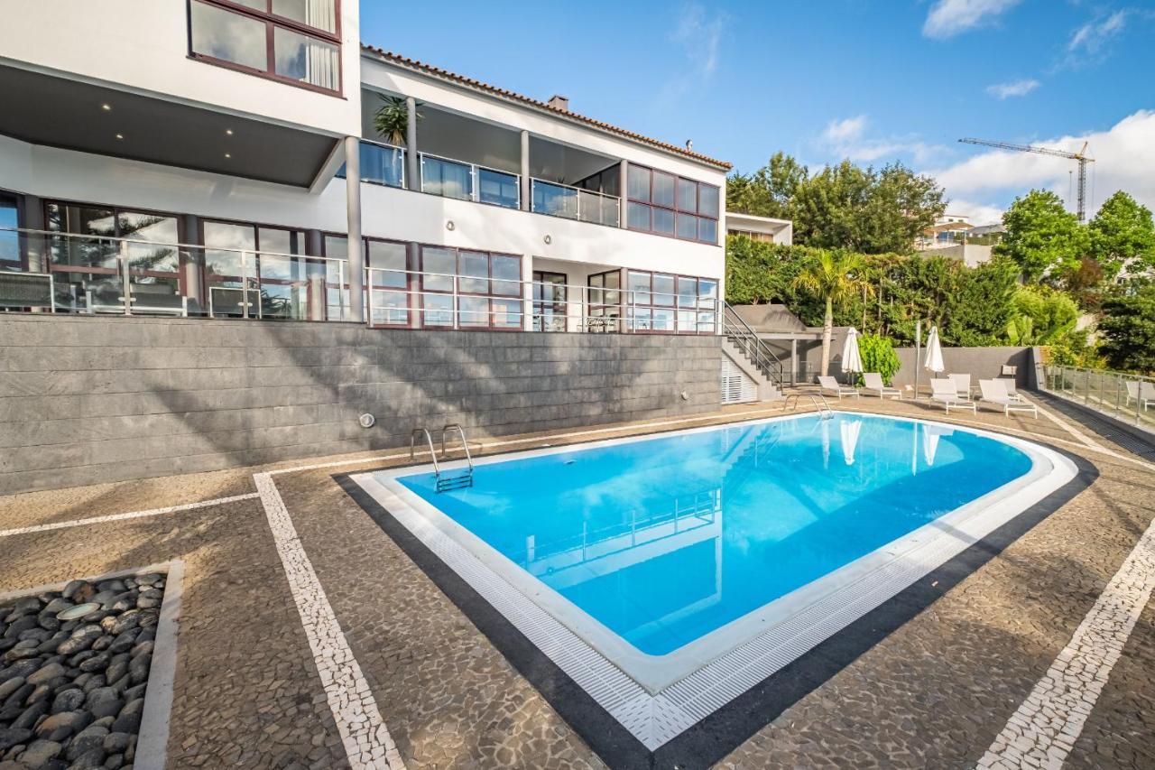 Ample Villa With Pool And Gorgeous Ocean View Funchal  Bagian luar foto