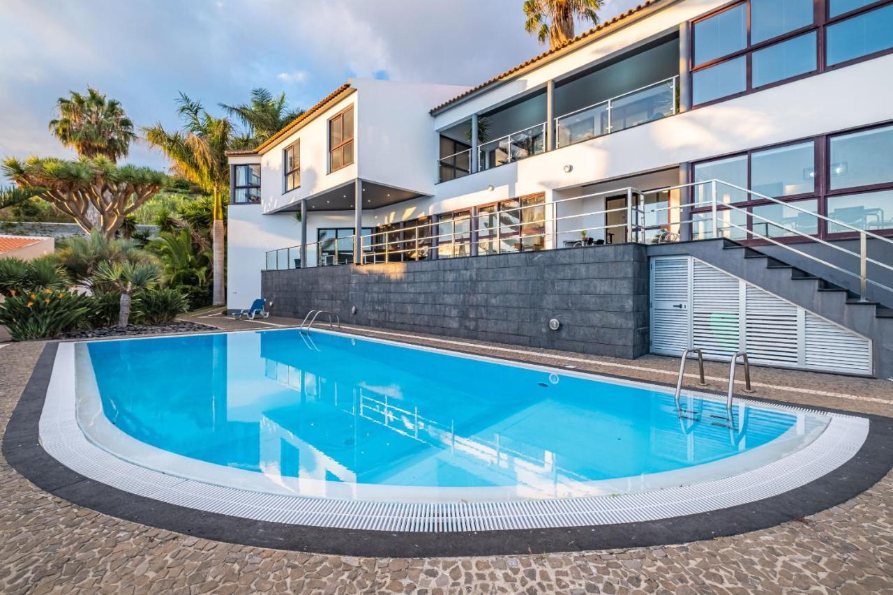 Ample Villa With Pool And Gorgeous Ocean View Funchal  Bagian luar foto
